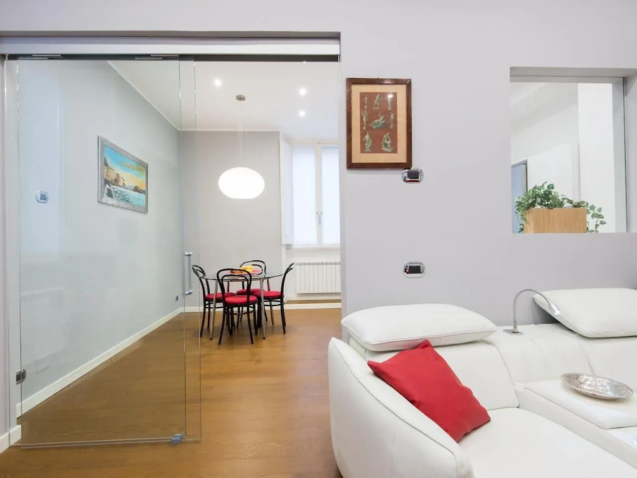White House In Rome Apartment
