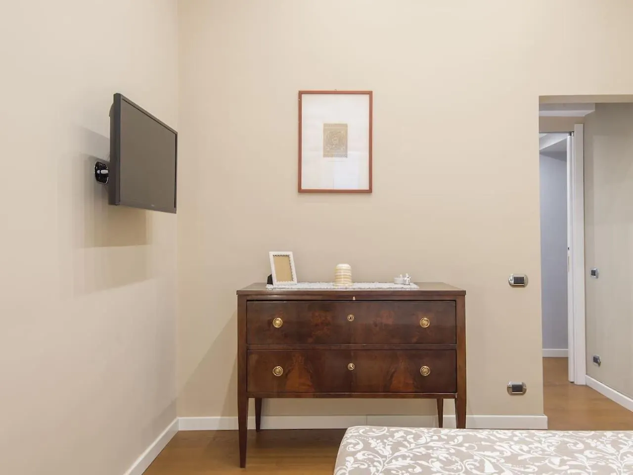 White House In Rome Apartment